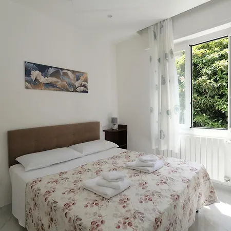 شقة Real Modern Retreat 2 Balconies 7-min Walk To Sleeps 6 *