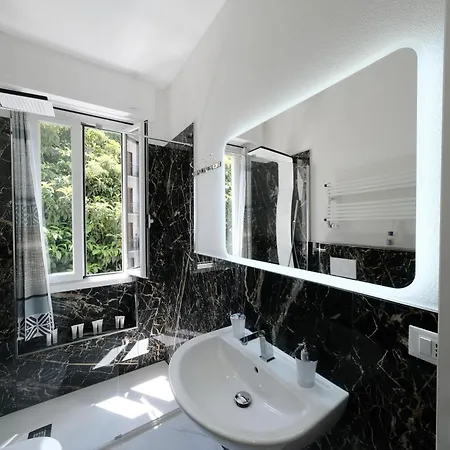 شقة Real Modern Retreat 2 Balconies 7-min Walk To Sleeps 6 *