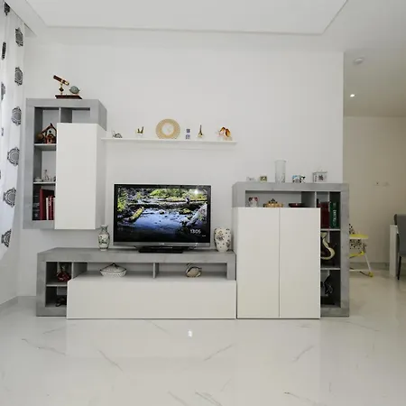 شقة Real Modern Retreat 2 Balconies 7-min Walk To Sleeps 6 *