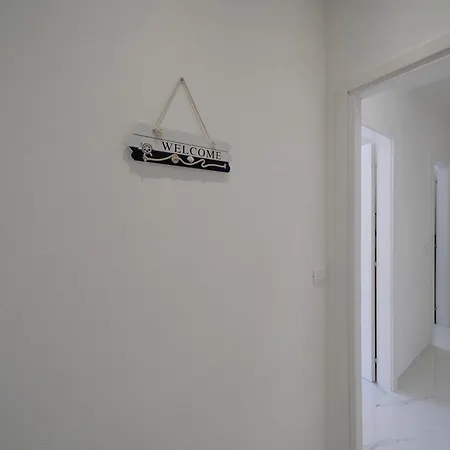 Real Modern Retreat 2 Balconies 7-min Walk To Sleeps 6 شقة راباللو