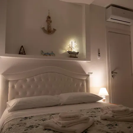 Real Modern Retreat 2 Balconies 7-min Walk To Sleeps 6 شقة