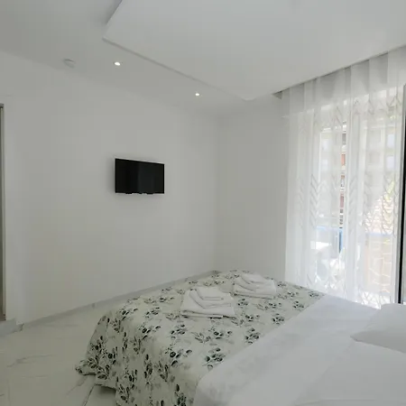 شقة Real Modern Retreat 2 Balconies 7-min Walk To Sleeps 6